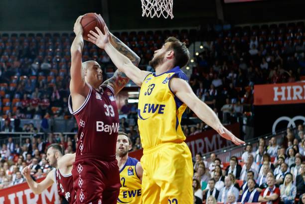 雄鹿在比赛 雄鹿在比赛