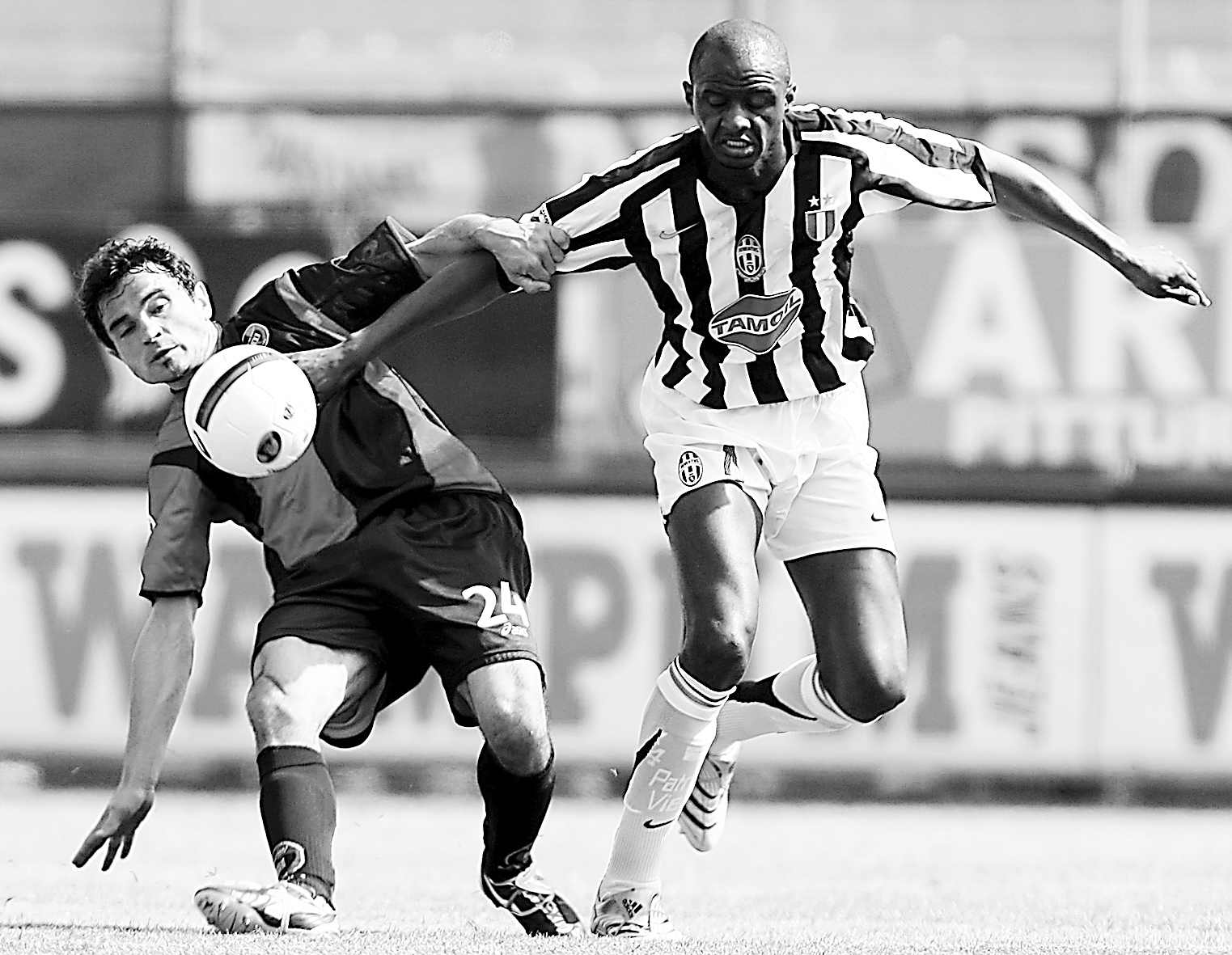 次偶发的战 次偶发的战