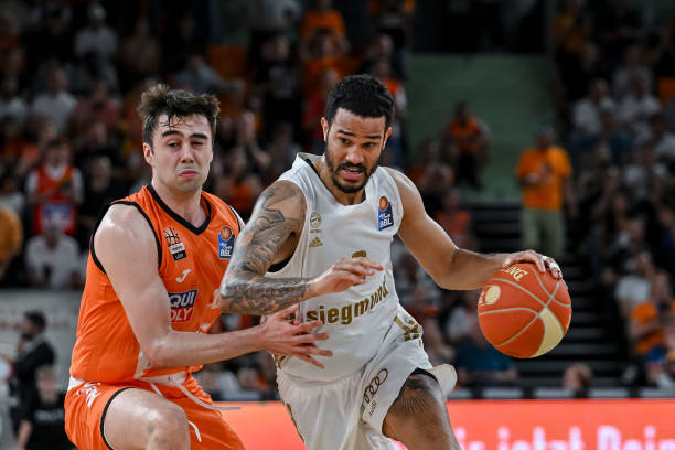 配合科曼的 配合科曼的