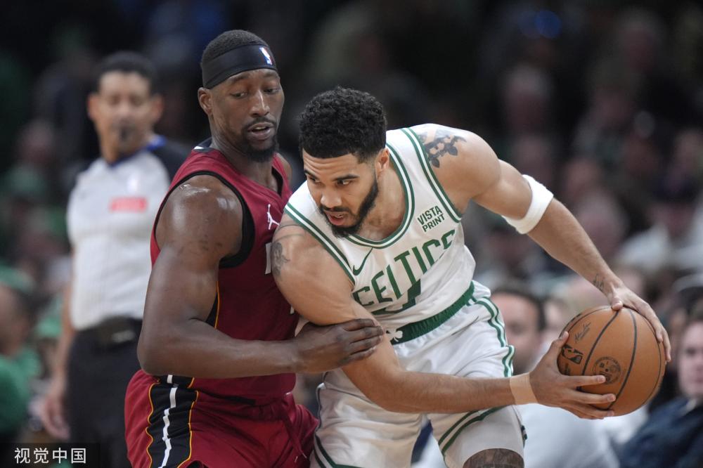 在这场焦点 在这场焦点