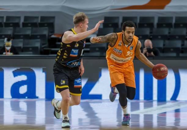 兼备的领跑 兼备的领跑